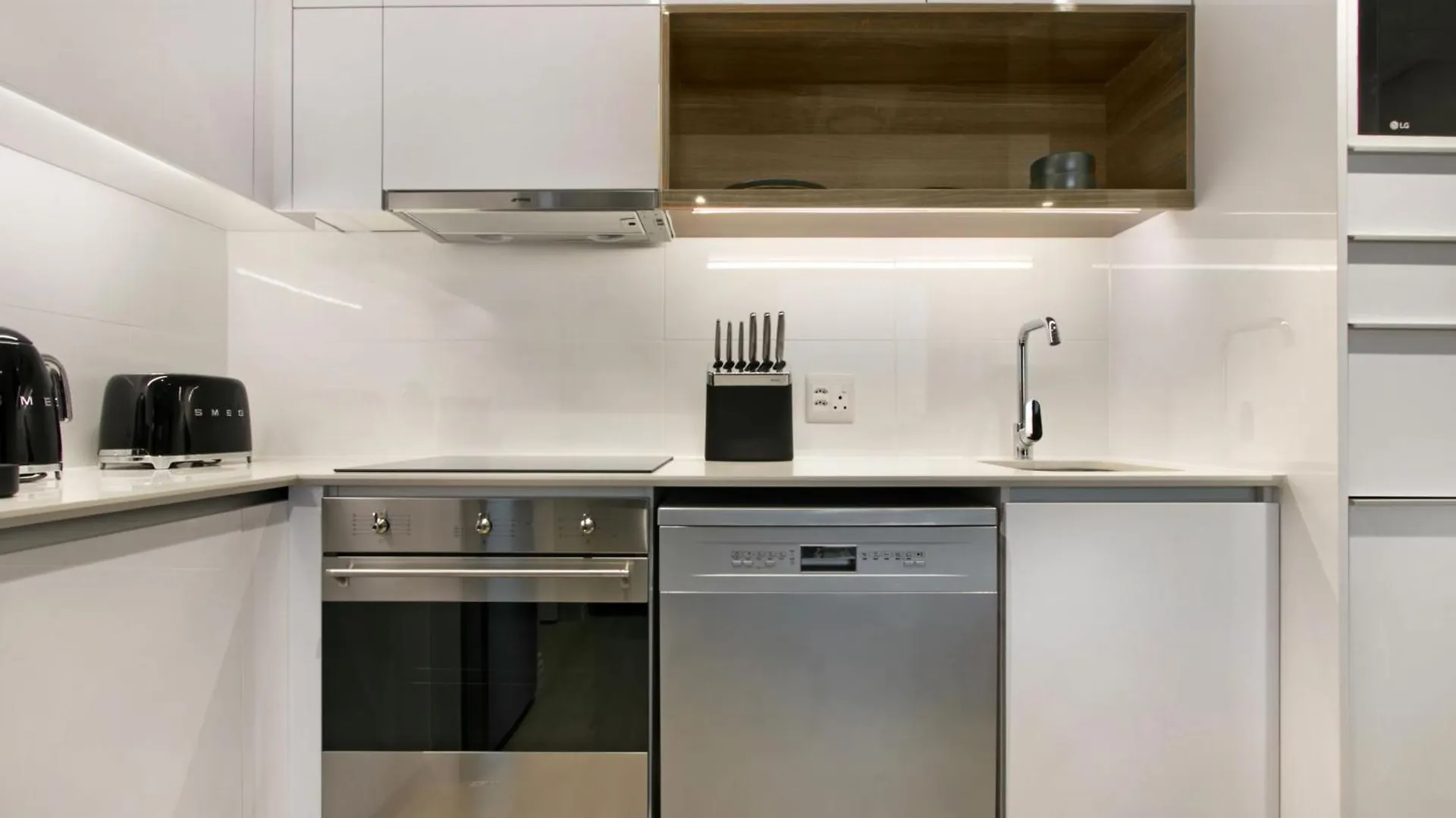 16 On Bree - Unit 2810 Apartment Cape Town