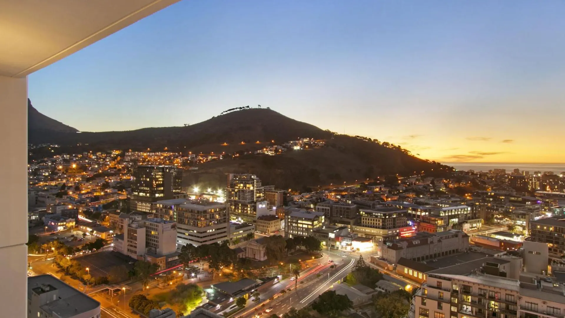 16 On Bree - Unit 2810 Apartment Cape Town South Africa
